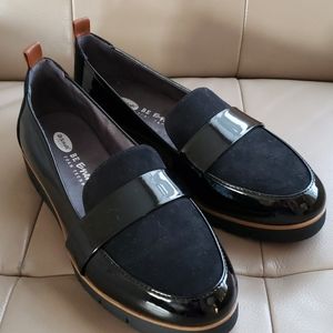 Brand new never worn Dr. Scholls womens shoes